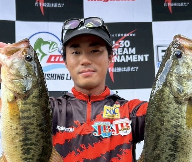 新谷健斗<br>KENTO SHINTANI<br>